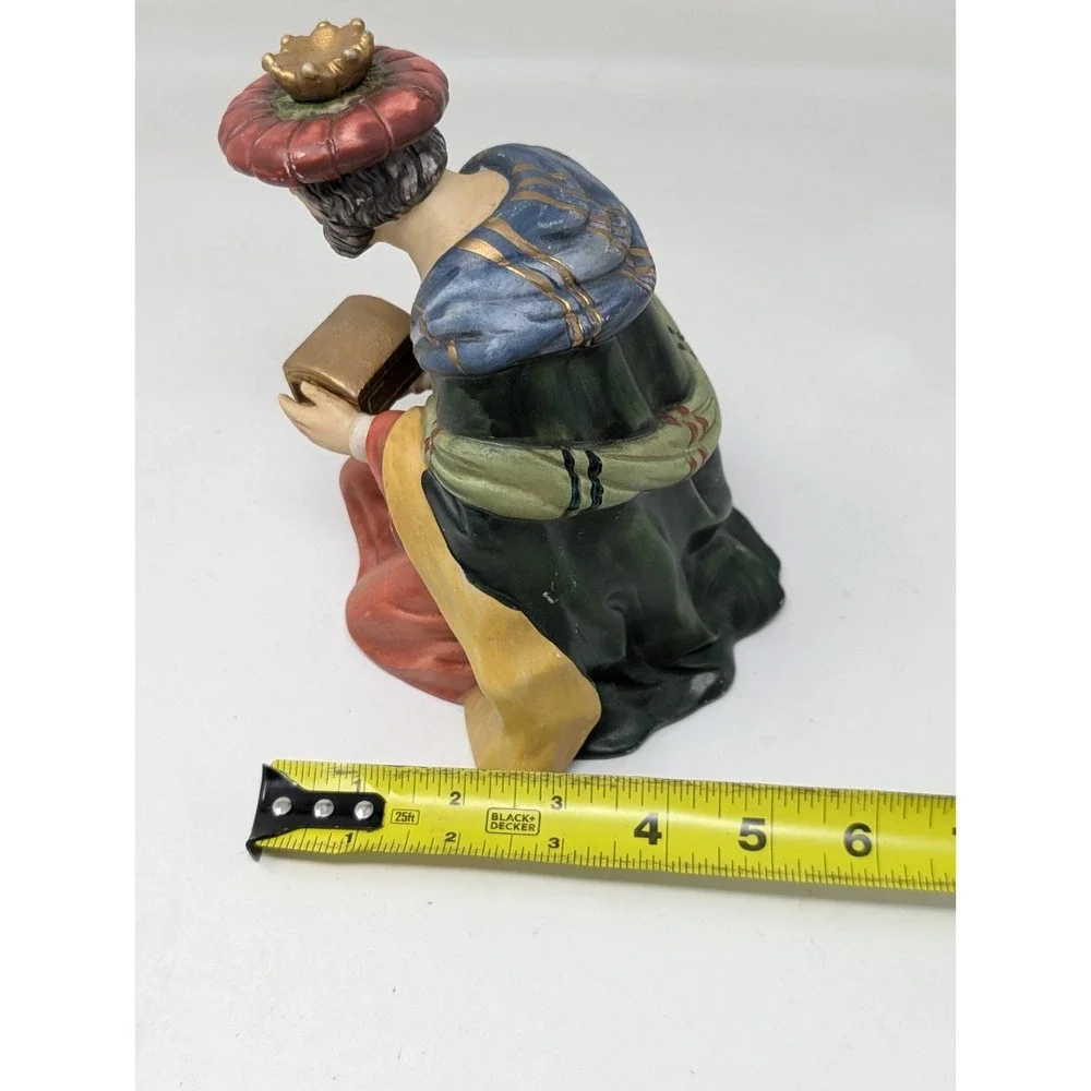Grandeur‎ Noel O'Well Wise Man Nativity Porcelain Replacement Figurine Kneeling